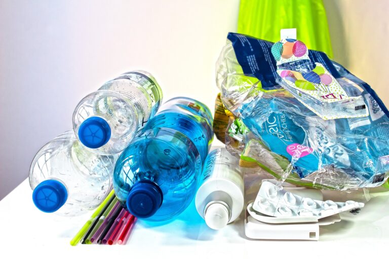 plastic-waste-3962409_1920