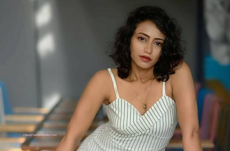 Sara-Banerjee-photoshoot